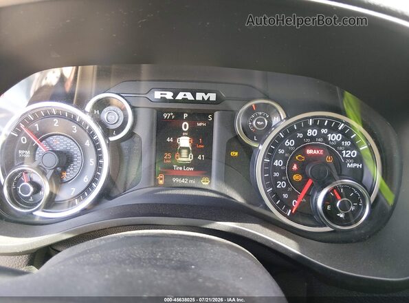 1C6RREFT9LN237807 2020 RAM 1500 Black Vista de los asientos traseros