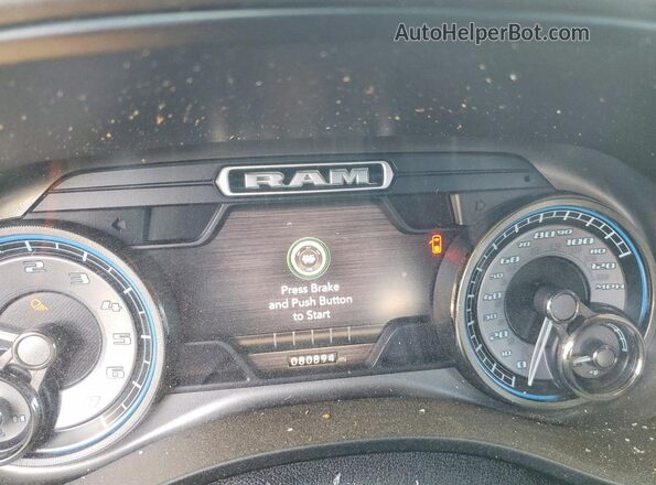 1C6RREHT3KN894890 2019 RAM 1500 Черный Вид щитка приборов
