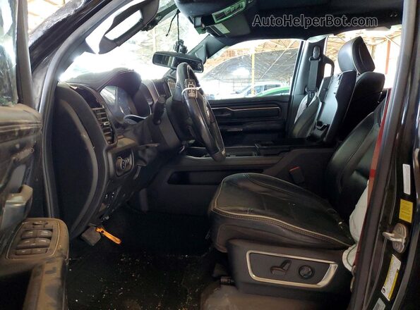 1C6RREHT3KN894890 2019 RAM 1500 Черный Вид салона спереди