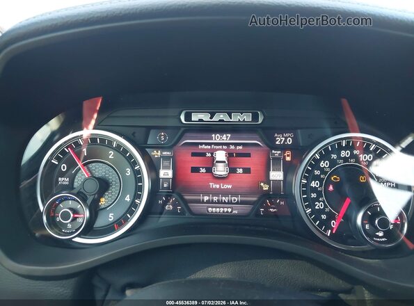1C6RREJM3NN190230 2022 RAM 1500 Black უკანა სავარძლების ხედი