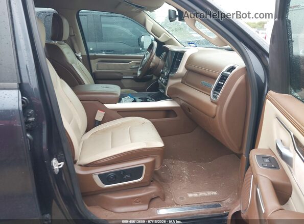 1C6RREJT0KN548340 2019 RAM 1500 Серый Вид салона спереди