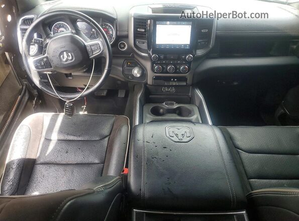 1C6RREJT0RN100545 2024 RAM 1500 Black Widok deski rozdzielczej
