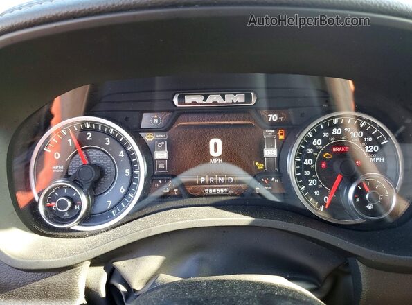 1C6RREJT2RN218709 2024 RAM 1500 Black ხელსაწყოთა პანელის ხედი