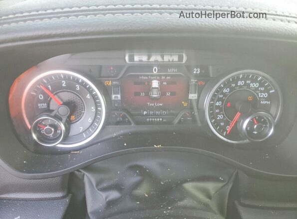 1C6RREJT3NN479602 2022 RAM 1500 Silver ხელსაწყოთა პანელის ხედი