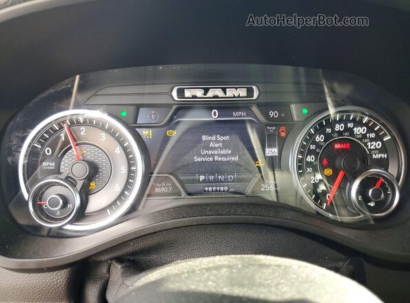1C6RREJT8KN615976 2019 RAM 1500 Черный Вид щитка приборов