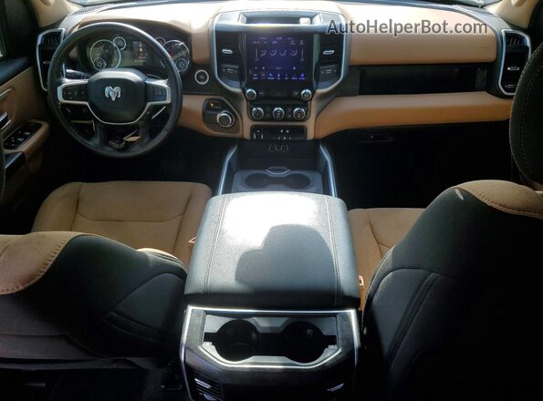 1C6RREMM2LN237403 2020 RAM 1500 Red Vista del salpicadero