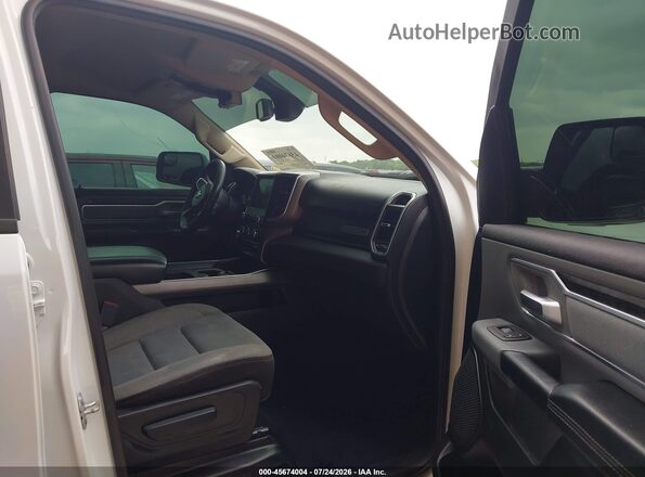 1C6RREMTXKN655830 2019 RAM 1500 White Vista interior delantera