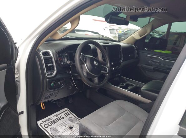 1C6RREMTXKN655830 2019 RAM 1500 White 