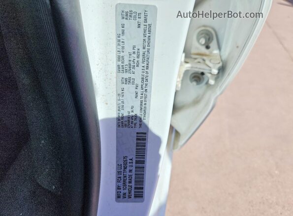 1C6RRENT7PN592675 2023 RAM 1500 White Вид підкапотного простору