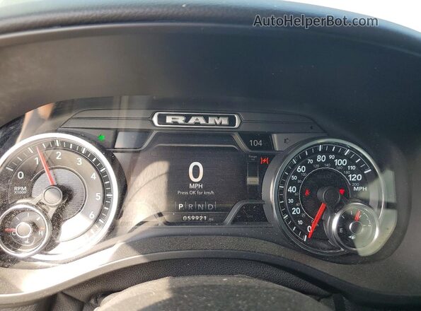 1C6RRFBG3MN586509 2021 RAM 1500 Black Widok zestawu wskaźników