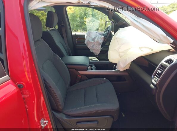 1C6RRFBG3NN360780 2022 RAM 1500 Red Вид салону спереду