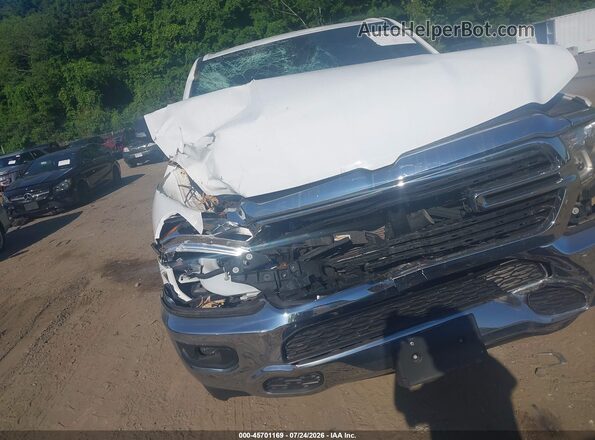 1C6RRFBG8MN733035 2021 RAM 1500 Белый Вид спереди