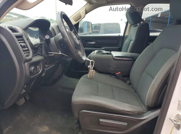 1C6RRFCG4LN264958 2020 RAM 1500 White Вид салону спереду