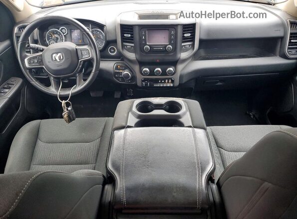 1C6RRFCG4LN264958 2020 RAM 1500 White Вид панелі приладів