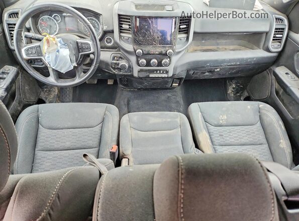 1C6RRFCG7SN554562 2025 RAM 1500 White Vista del salpicadero