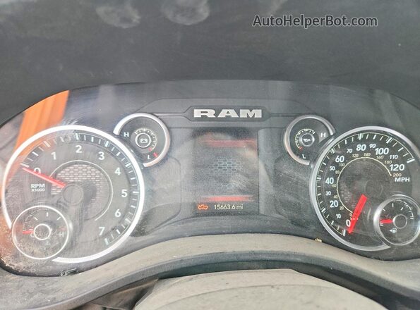 1C6RRFCG7SN554562 2025 RAM 1500 White Vista del cuadro de instrumentos