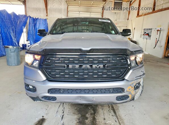 1C6RRFFG0NN429872 2022 RAM 1500 Серебряный Вид спереди