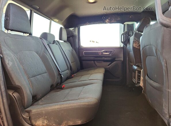 1C6RRFFG1NN297981 2022 RAM 1500 Черный Вид задних сидений