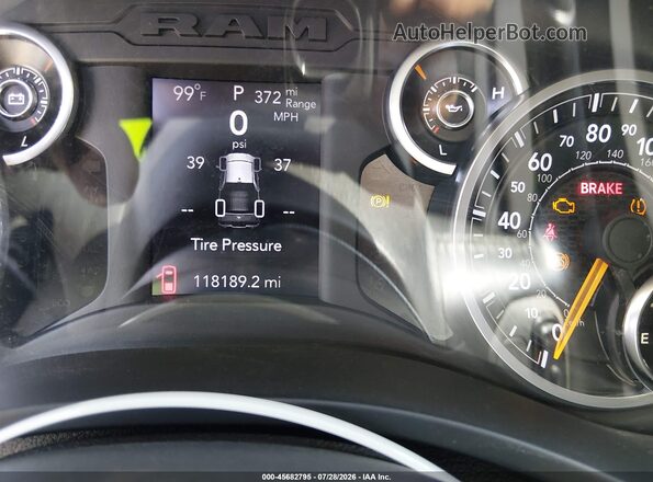 1C6RRFFG2KN911464 2019 RAM 1500 Черный Вид задних сидений