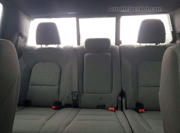 1C6RRFFG2NN455406 2022 RAM 1500 Бордовый Вид задних сидений