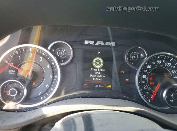 1C6RRFFG5SN535648 2025 RAM 1500 Black Սարքավորումների վահանակի տեսք