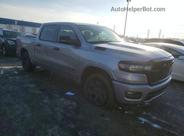 1C6RRFFG5SN721965 2025 RAM 1500 Silver Передня права чверть