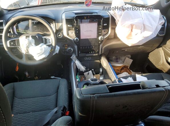 1C6RRFFG5SN721965 2025 RAM 1500 Silver Вид панелі приладів