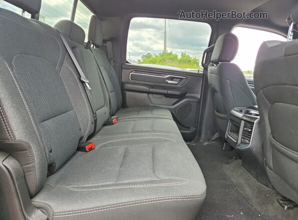 1C6RRFFG6KN867159 2019 RAM 1500 Black უკანა სავარძლების ხედი