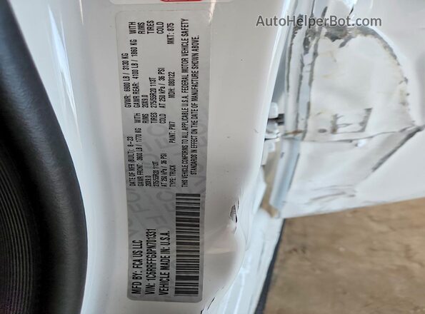 1C6RRFFG8PN701331 2023 RAM 1500 White VIN կոդի պիտակի տեսք