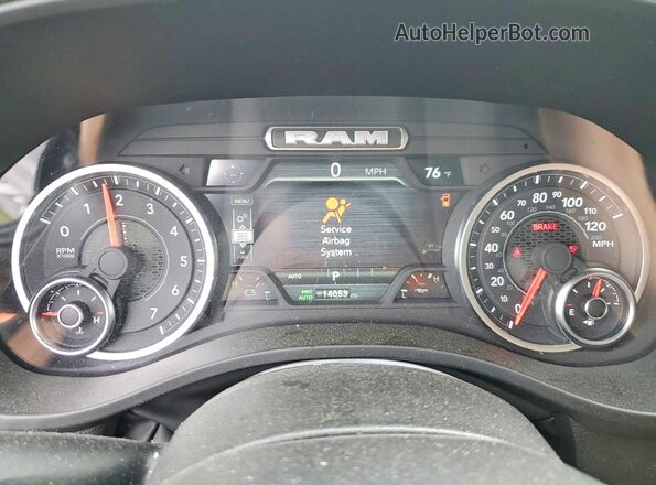 1C6RRFFGXSN193940 2025 RAM 1500 Black Widok zestawu wskaźników