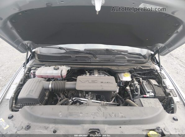 1C6RRFFGXSN508462 2025 RAM 1500 Silver Rear view