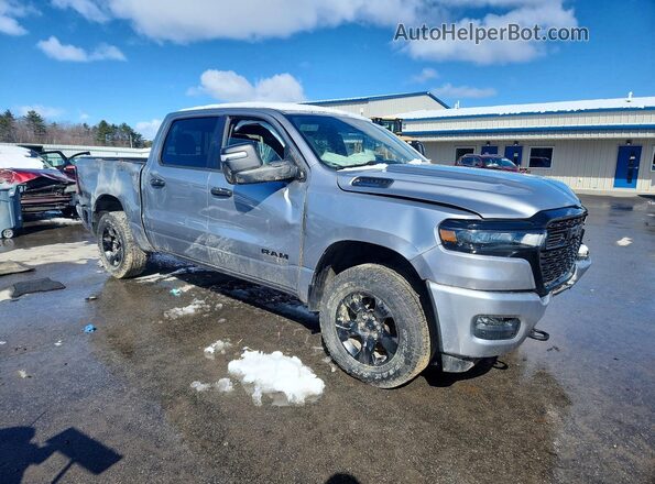 1C6RRFGG5SN681062 2025 RAM 1500 Silver Delantero derecho