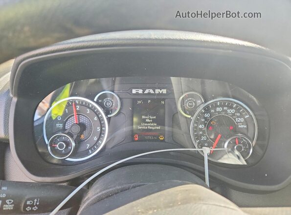 1C6RRFGG5SN681062 2025 RAM 1500 Silver Vista del cuadro de instrumentos