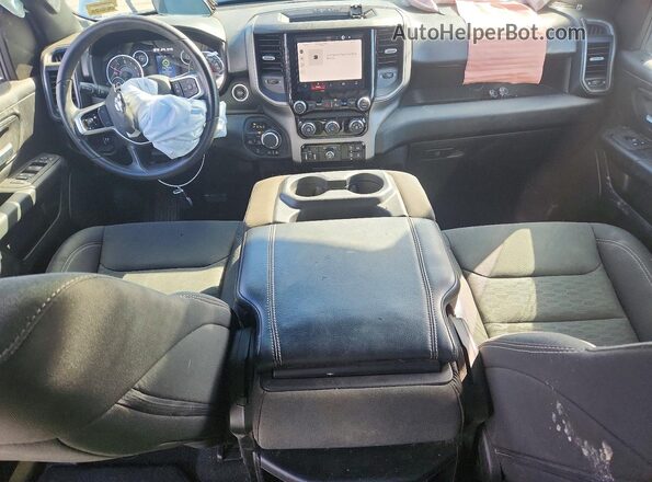 1C6RRFGG5SN681062 2025 RAM 1500 Silver Vista del salpicadero