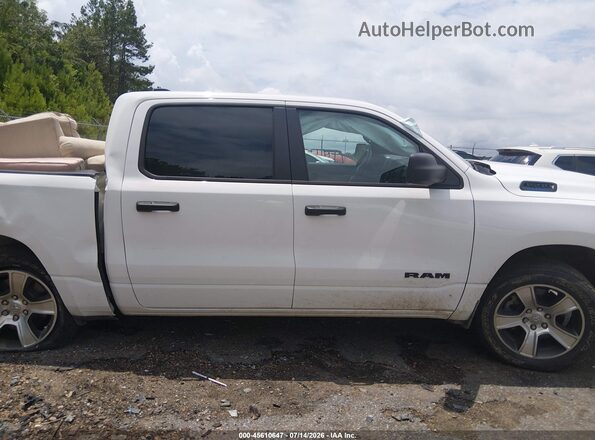 1C6RRFGG9SN608180 2025 RAM 1500 White Rear interior view