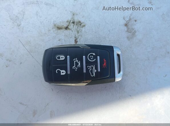 1C6RRFHG5KN757085 2019 RAM 1500 Silver Առջևի վահանակի տեսք