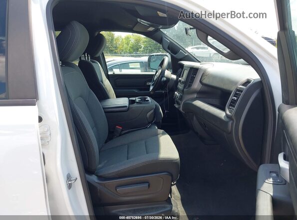 1C6SRECG3NN308964 2022 RAM 1500 White Vista interior delantera