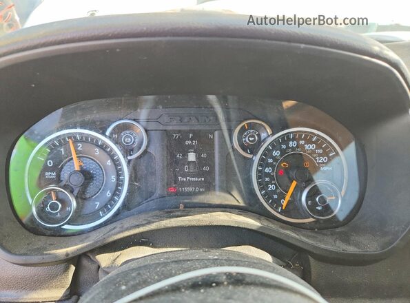 1C6SRFBT1KN890501 2019 RAM 1500 White Вид щитка приладів