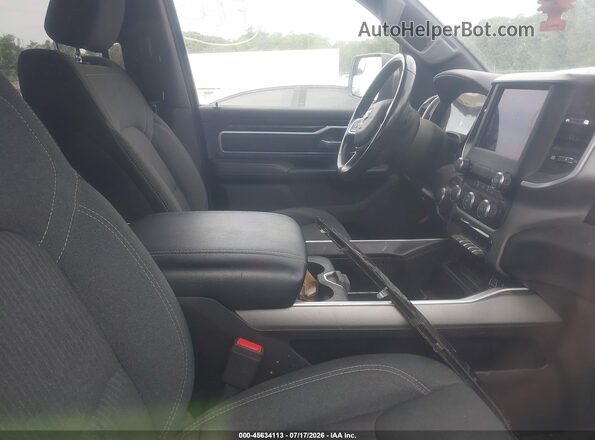 1C6SRFBT3LN266426 2020 RAM 1500 Black Front interior view