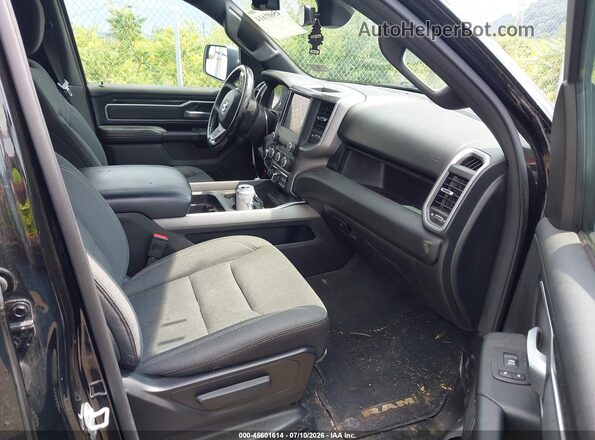 1C6SRFBT3NN154647 2022 RAM 1500 Черный Вид салона спереди