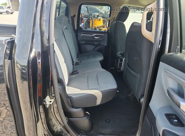 1C6SRFBT4LN367121 2020 RAM 1500 Black Հետևի նստատեղերի տեսք
