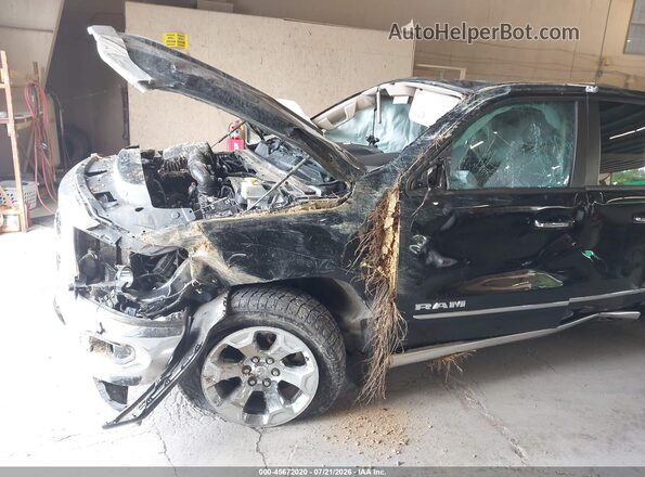 1C6SRFBT5KN913780 2019 RAM 1500 Black Front view