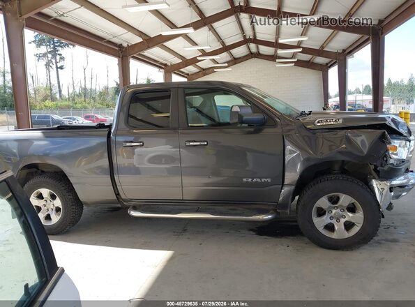 1C6SRFBT8KN640883 2019 RAM 1500 Gray სალონის 360-გრადუსიანი ხედი