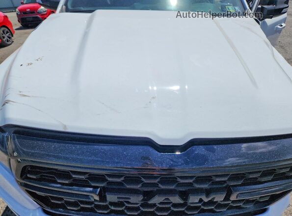1C6SRFBT8NN118615 2022 RAM 1500 Белый Вид задней части салона