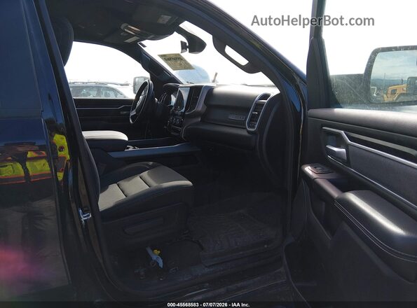 1C6SRFBT8NN362975 2022 RAM 1500 Black Widok wnętrza z przodu