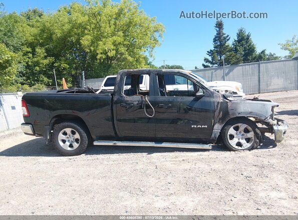 1C6SRFBT9MN561578 2021 RAM 1500 Black Rear interior view