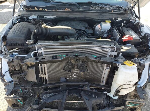 1C6SRFBTXNN133990 2022 RAM 1500 White Вид задньої частини салону