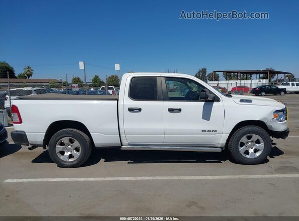 1C6SRFCT4KN611122 2019 RAM 1500 White Widok wnętrza z tyłu