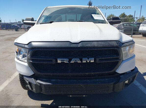 1C6SRFCT4KN611122 2019 RAM 1500 White Widok zestawu wskaźników