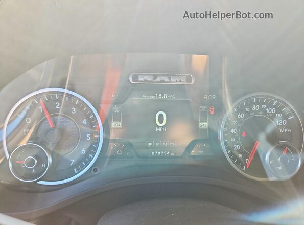 1C6SRFDT7KN865826 2019 RAM 1500 Черный Вид щитка приборов